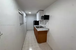 719 Glenn Pkwy, Hollywood, FL 33021 - Photo 2