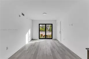 175 NW 160th St, North Miami Beach, FL 33169 - Photo 2