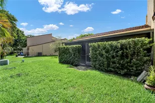 3996 Estepona Ave, Doral, FL 33178 - Photo 6