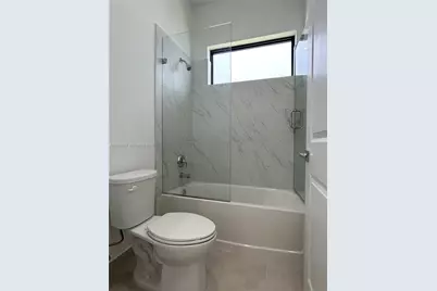 8037 NW 46th Ter, Doral, FL 33166 - Photo 20