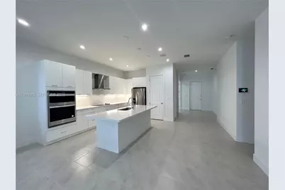 8037 NW 46th Ter, Doral, FL 33166 - Photo 2