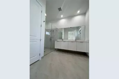 8037 NW 46th Ter, Doral, FL 33166 - Photo 12