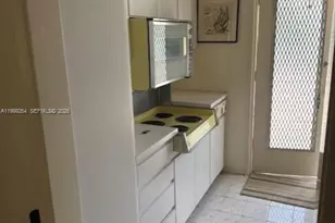 450 Golden Isles Dr, Hallandale Beach, FL 33009 - Photo 8