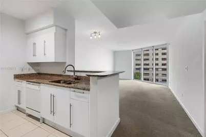 335 S Biscayne Blvd #1004, Miami, FL 33131 - Photo 4
