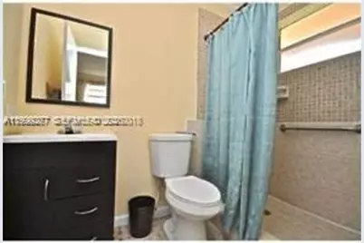 129 SE 5th St #1-4, Hallandale Beach, FL 33009 - Photo 8