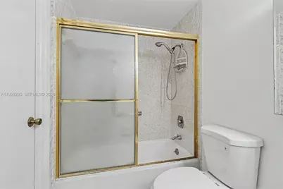 4330 Hillcrest Dr #405, Hollywood, FL 33021 - Photo 22