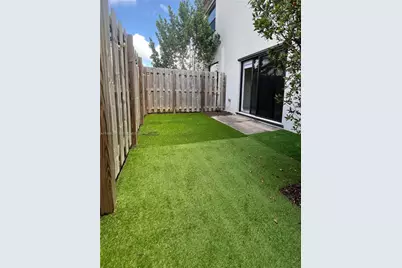 20800 NE 5th Ct, Miami, FL 33179 - Photo 20