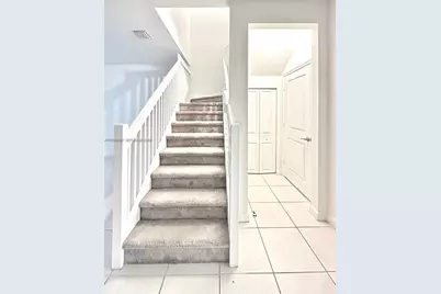 20800 NE 5th Ct, Miami, FL 33179 - Photo 4