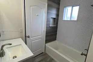 7319 NW 174th Terrace, Hialeah, FL 33015 - Photo 20