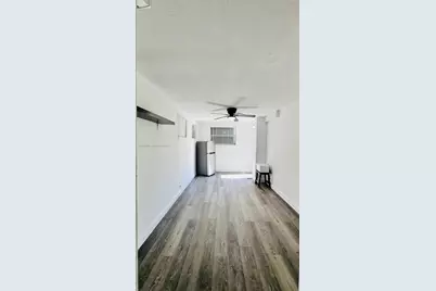 7530 NW 12th Ave #side, Miami, FL 33150 - Photo 4