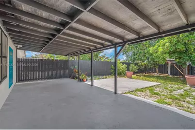 7022 SW 19th Ct, North Lauderdale, FL 33068 - Photo 28