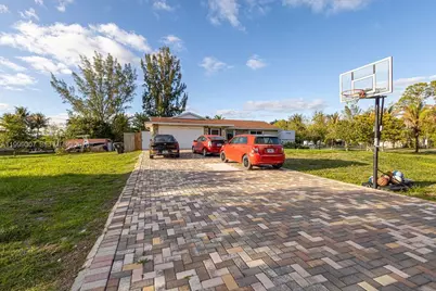 16525 N 87th Ln N, Loxahatchee, FL 33470 - Photo 1