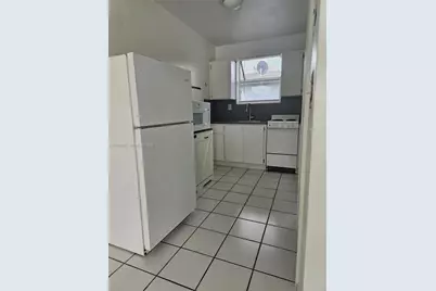 130 W 13th St #9, Hialeah, FL 33010 - Photo 8