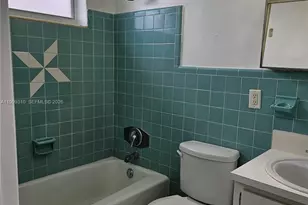 130 W 13th St, Hialeah, FL 33010 - Photo 10