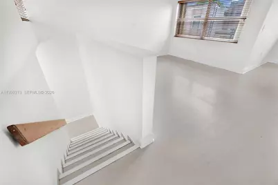 685 W Park Dr #206-11, Miami, FL 33172 - Photo 16