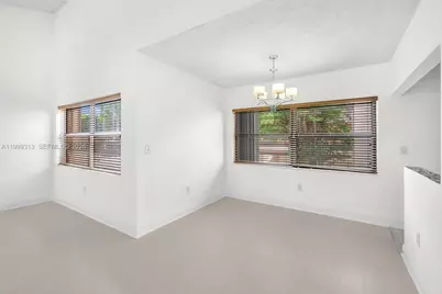 685 W Park Dr #206-11, Miami, FL 33172 - Photo 8