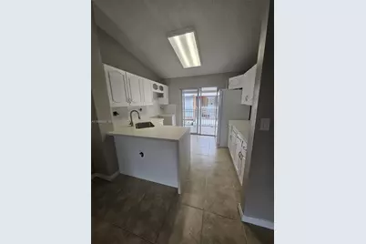 2527 W 76th St #208, Hialeah, FL 33016 - Photo 4