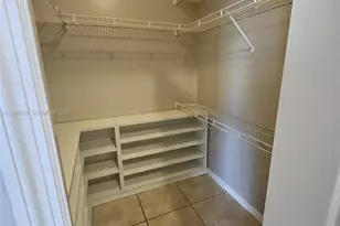 2527 W 76th St, Hialeah, FL 33016 - Photo 12