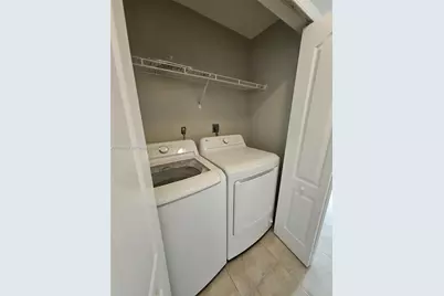 2527 W 76th St #208, Hialeah, FL 33016 - Photo 22