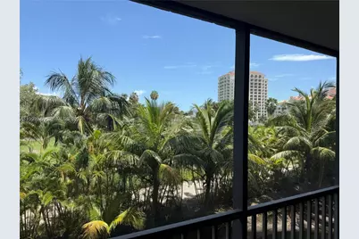 20335 W Country Club Dr #206, Aventura, FL 33180 - Photo 14
