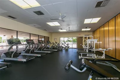 20335 W Country Club Dr #206, Aventura, FL 33180 - Photo 6