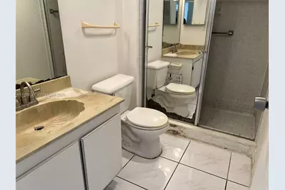 20335 W Country Club Dr #206, Aventura, FL 33180 - Photo 18