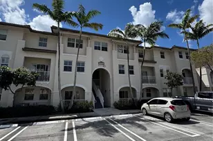 11601 NW 89th St, Doral, FL 33178 - Photo 2