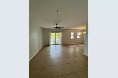 11601 NW 89th St #209, Doral, FL 33178 - Photo 4