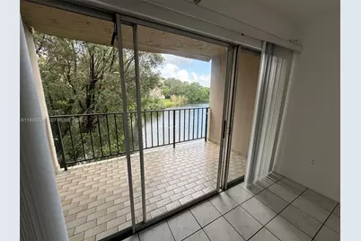 706 NW 87th Ave #205, Miami, FL 33172 - Photo 8