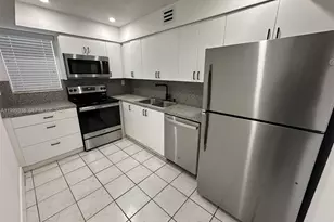 706 NW 87th Ave, Miami, FL 33172 - Photo 14