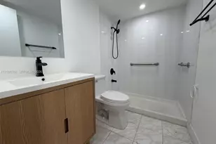 706 NW 87th Ave, Miami, FL 33172 - Photo 10