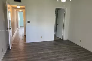 3186 Via Poinciana, Lake Worth, FL 33467 - Photo 14