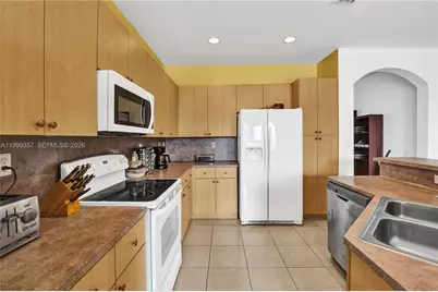 12795 SW 22nd St, Miramar, FL 33027 - Photo 6