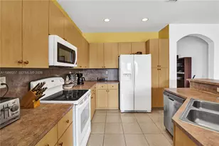 12795 SW 22nd St, Miramar, FL 33027 - Photo 6