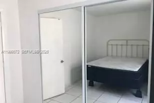 323 Washington Ave, Miami Beach, FL 33139 - Photo 10