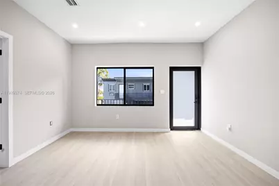 630 NE 166th St #3, Miami, FL 33162 - Photo 8