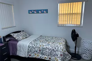 8021 N Sunrise Lakes Dr, Sunrise, FL 33322 - Photo 12