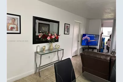 8021 N Sunrise Lakes Dr #101, Sunrise, FL 33322 - Photo 6