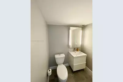 340 Sunset Dr #407, Fort Lauderdale, FL 33301 - Photo 6