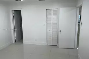 454 Lakeview Dr, Weston, FL 33326 - Photo 8