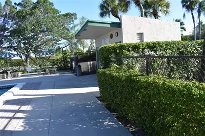 454 Lakeview Dr #2, Weston, FL 33326 - Photo 18
