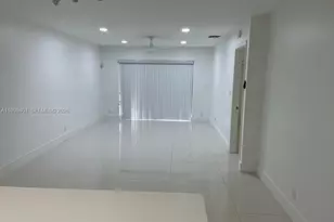 454 Lakeview Dr, Weston, FL 33326 - Photo 6