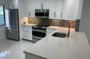 454 Lakeview Dr, Weston, FL 33326 - Photo 4