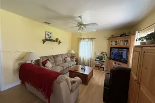 1771 NE 180th St, North Miami Beach, FL 33162 - Photo 4