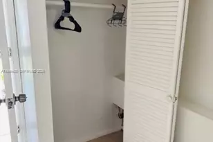 5251 29, Davie, FL 33314 - Photo 4