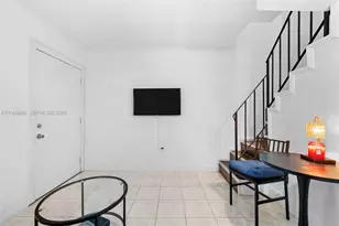 515 SW 3rd St, Miami, FL 33130 - Photo 2