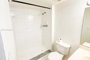 4255 N University Dr, Sunrise, FL 33351 - Photo 18