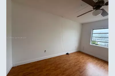 400 Kings Point Dr #527, Sunny Isles Beach, FL 33160 - Photo 1