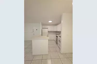 823 NE 199th St #104-12, Miami, FL 33179 - Photo 4