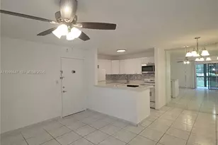 823 NE 199th St, Miami, FL 33179 - Photo 18